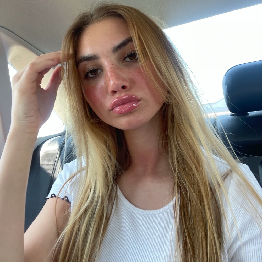 Meet your Posher, Hannah